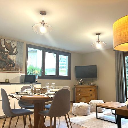 Appartement Style Chalet Avec Grande Terrasse Et Parking Prive Chamonix Bagian luar foto