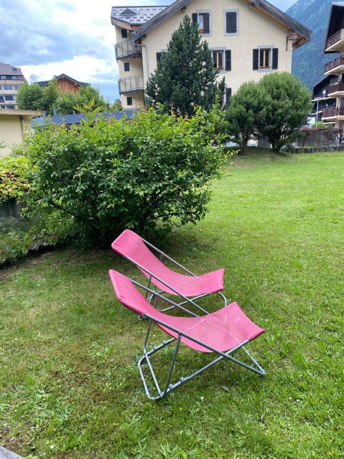 Appartement Style Chalet Avec Grande Terrasse Et Parking Prive Chamonix Bagian luar foto