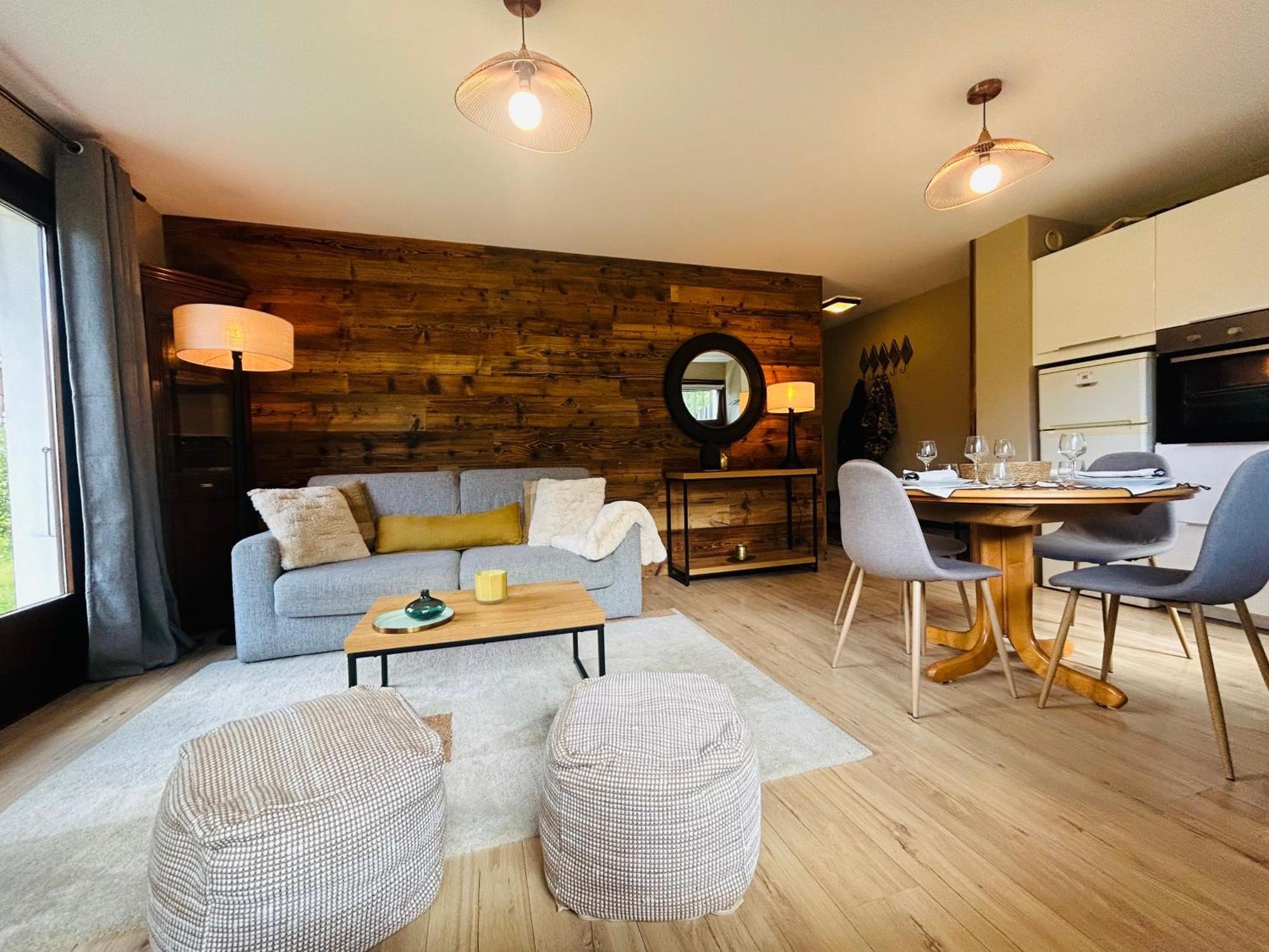 Appartement Style Chalet Avec Grande Terrasse Et Parking Prive Chamonix Bagian luar foto