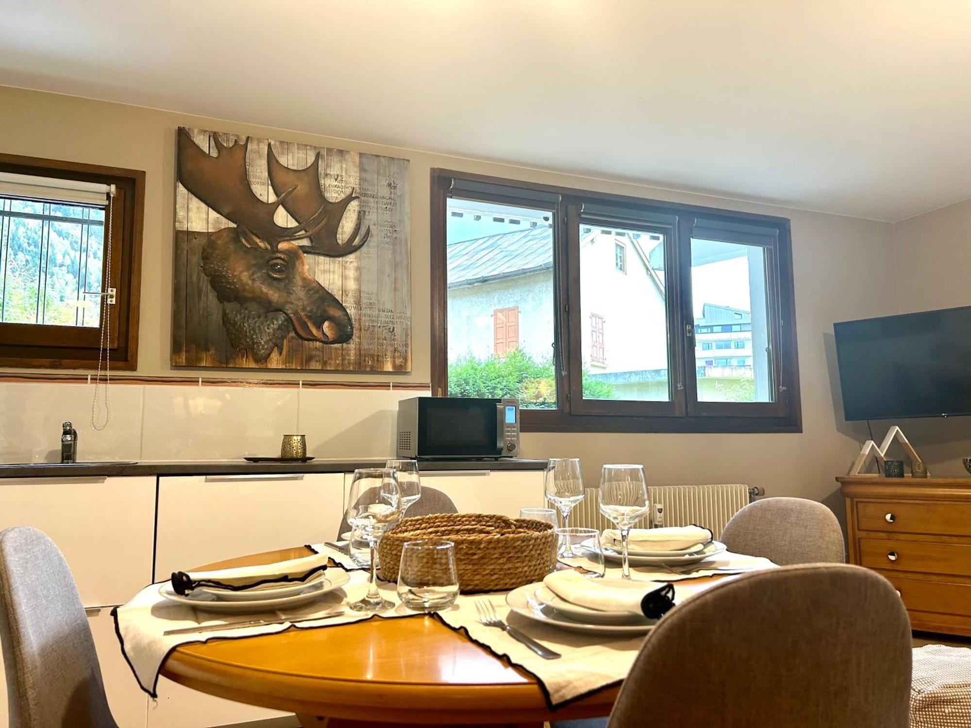 Appartement Style Chalet Avec Grande Terrasse Et Parking Prive Chamonix Bagian luar foto