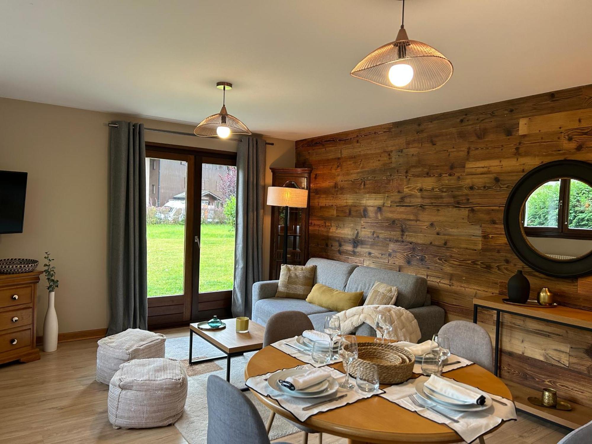 Appartement Style Chalet Avec Grande Terrasse Et Parking Prive Chamonix Bagian luar foto